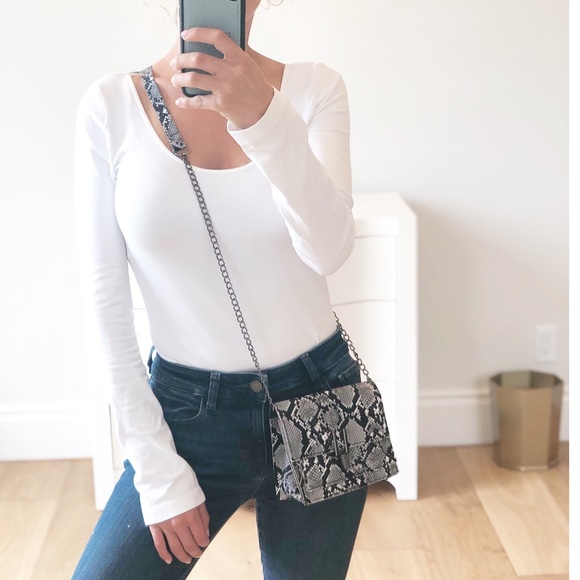 RIO2 Vegan Snakeskin Crossbody Bag - Picture 7 of 8